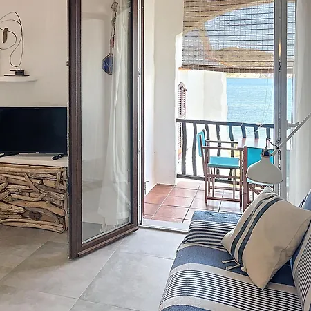 P107 Un Rinconcito En El Mar